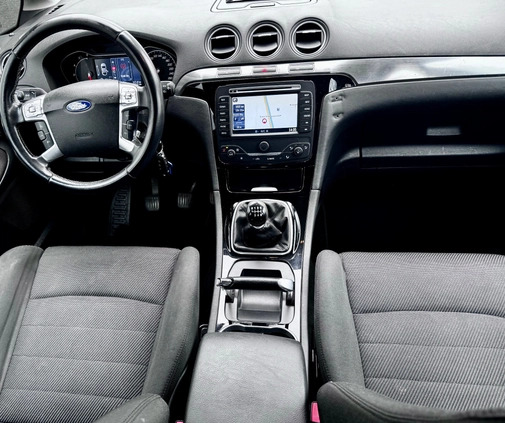 Ford Galaxy cena 27999 przebieg: 332000, rok produkcji 2013 z Wieleń małe 301
